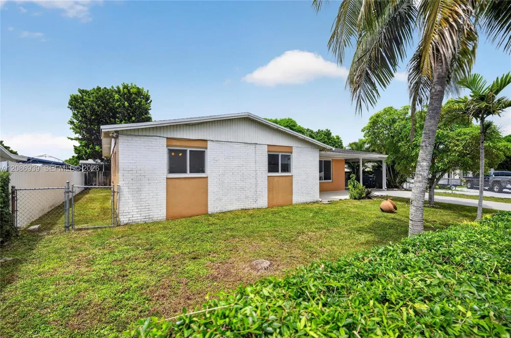 19920 SW 118th Pl Miami, FL 33177