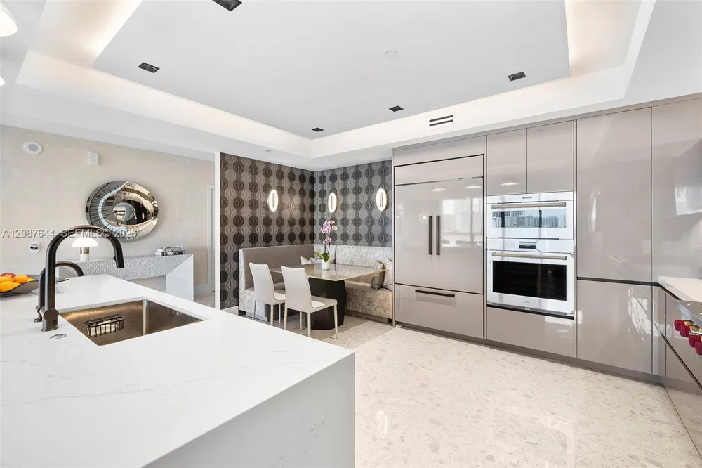6000 Island Blvd #707 Aventura, FL 33160