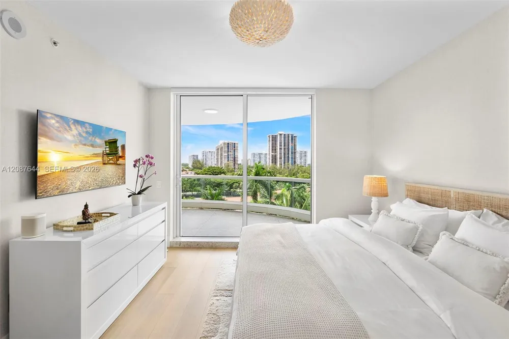 6000 Island Blvd #707 Aventura, FL 33160