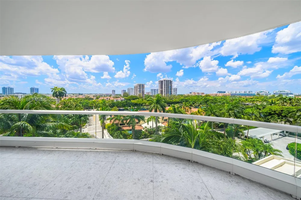 6000 Island Blvd #707 Aventura, FL 33160