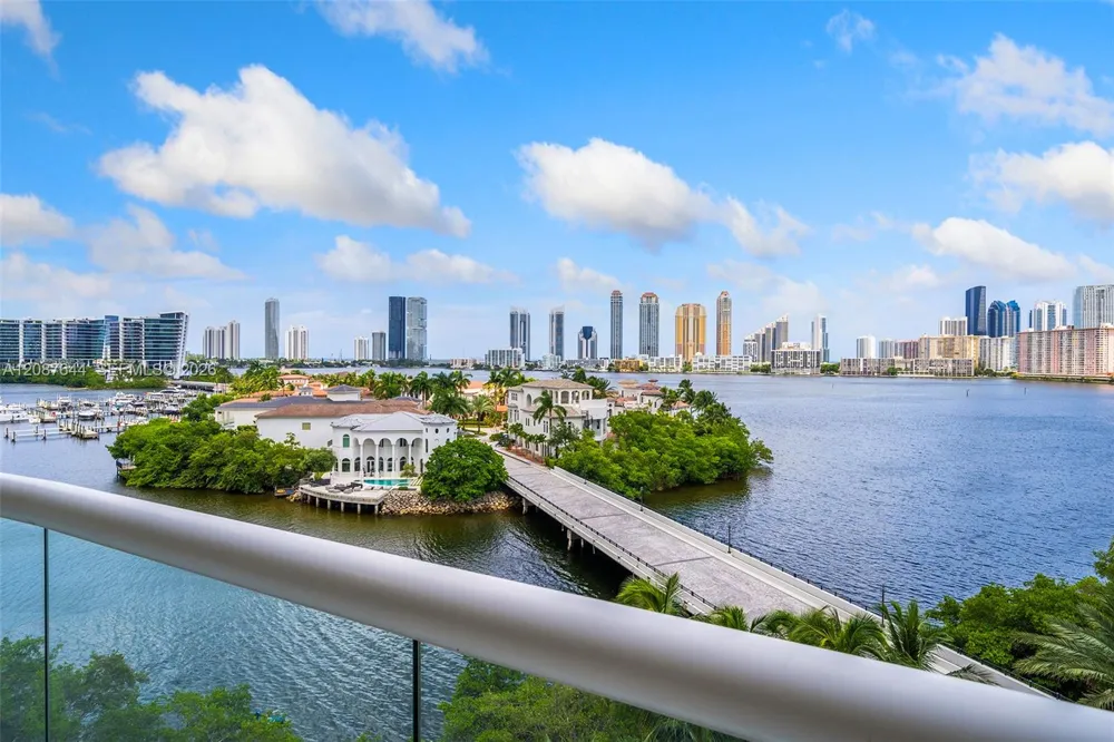 6000 Island Blvd #707 Aventura, FL 33160