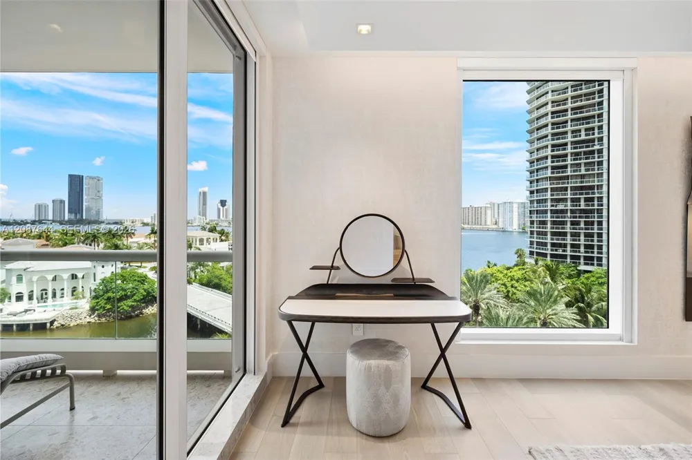 6000 Island Blvd #707 Aventura, FL 33160