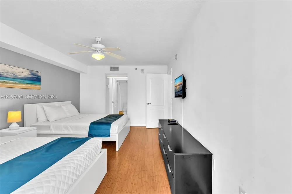 1200 Brickell Bay Dr #2119 Miami, FL 33131