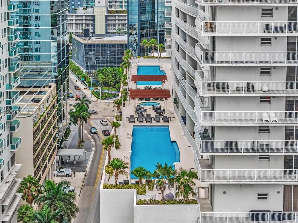 1200 Brickell Bay Dr #2119 Miami, FL 33131