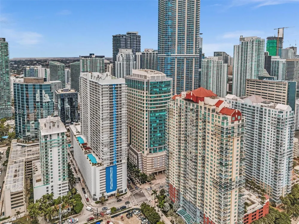 1200 Brickell Bay Dr #2119 Miami, FL 33131
