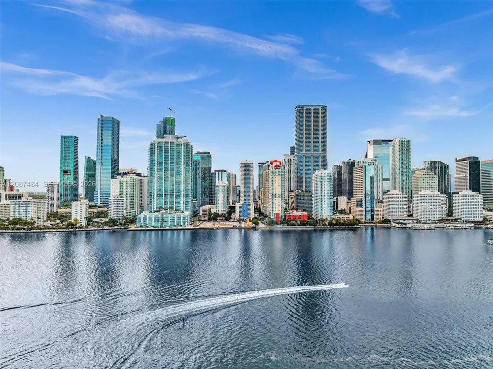1200 Brickell Bay Dr #2119 Miami, FL 33131