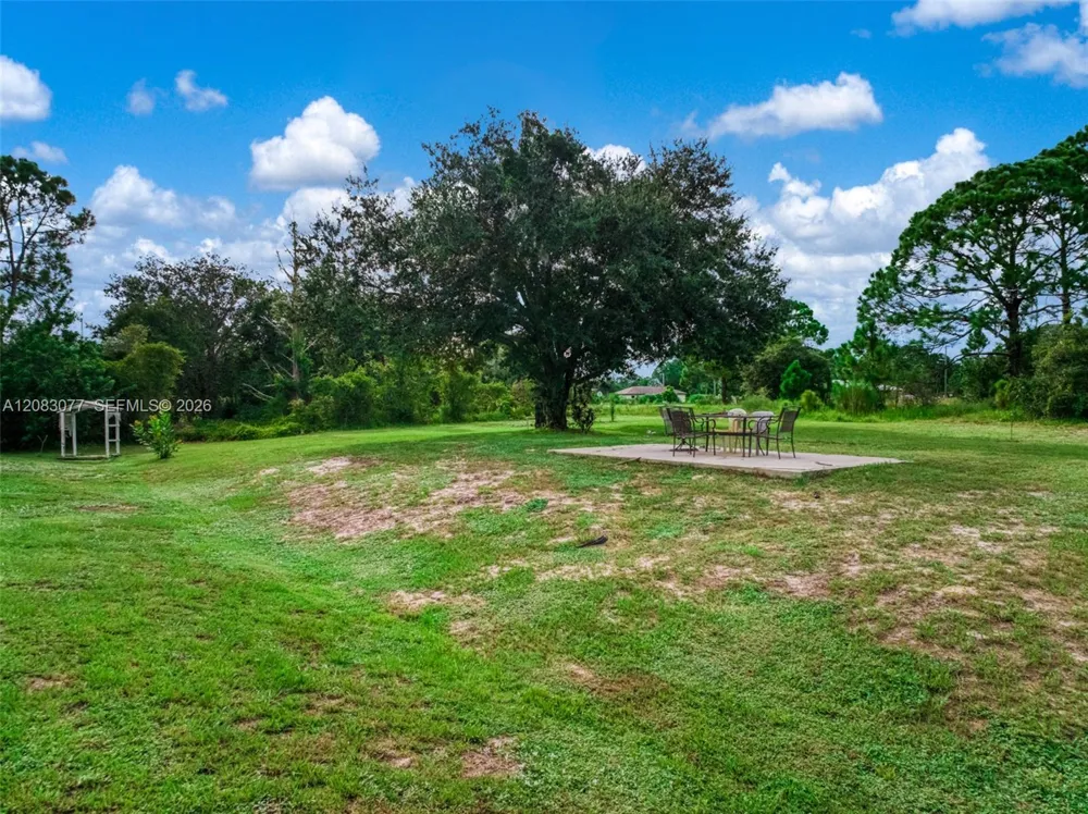 580 Summer Hill Drive Lake Placid, FL 33852