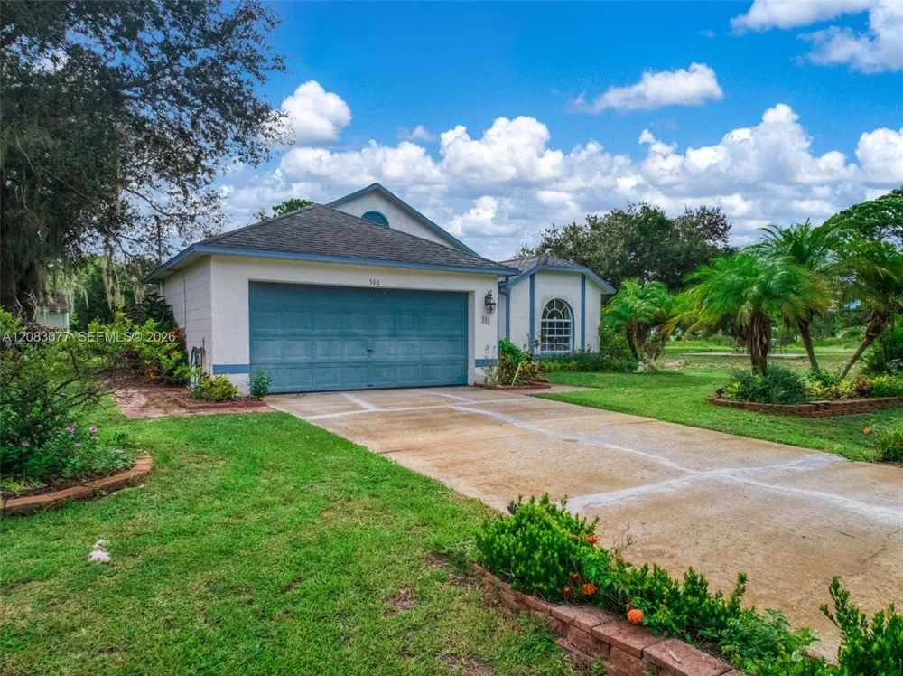 580 Summer Hill Drive Lake Placid, FL 33852