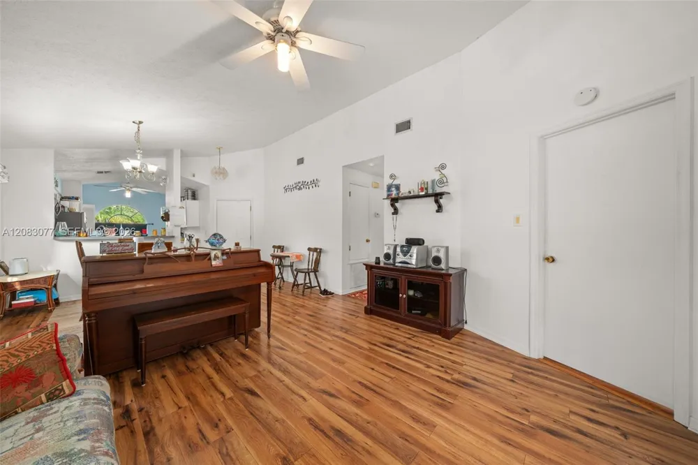 580 Summer Hill Drive Lake Placid, FL 33852