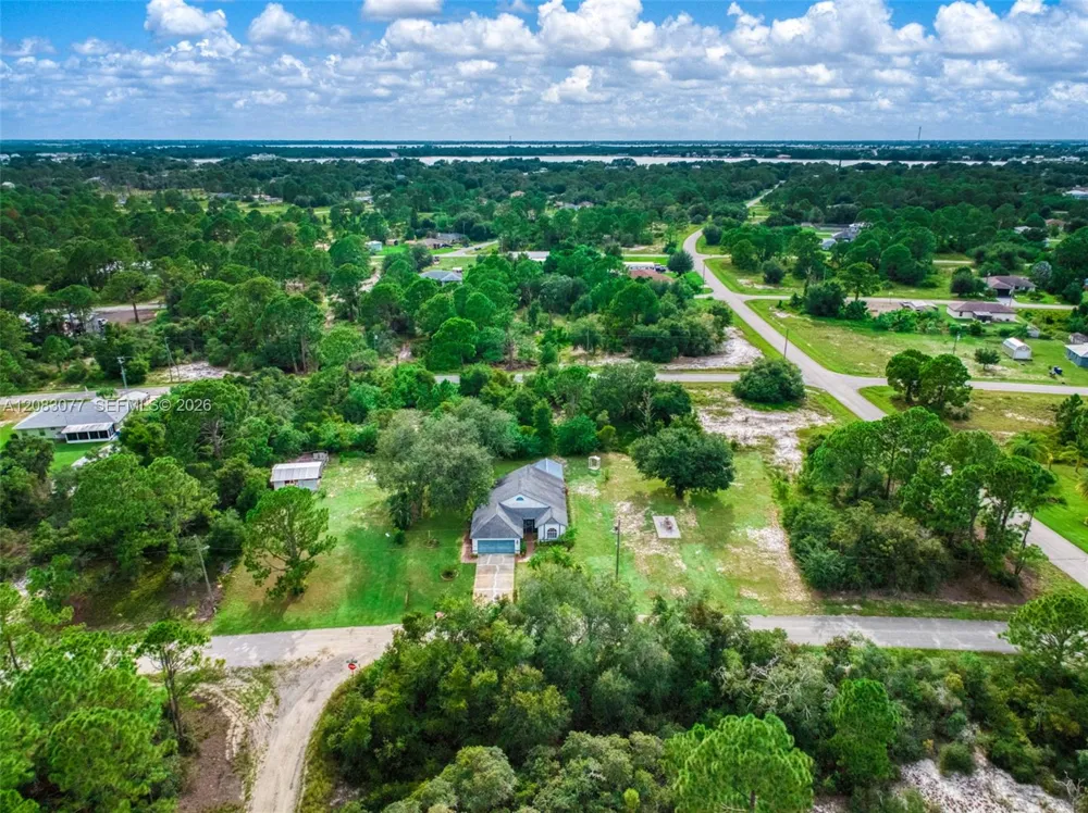 580 Summer Hill Drive Lake Placid, FL 33852