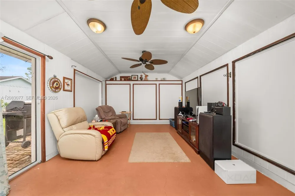 580 Summer Hill Drive Lake Placid, FL 33852