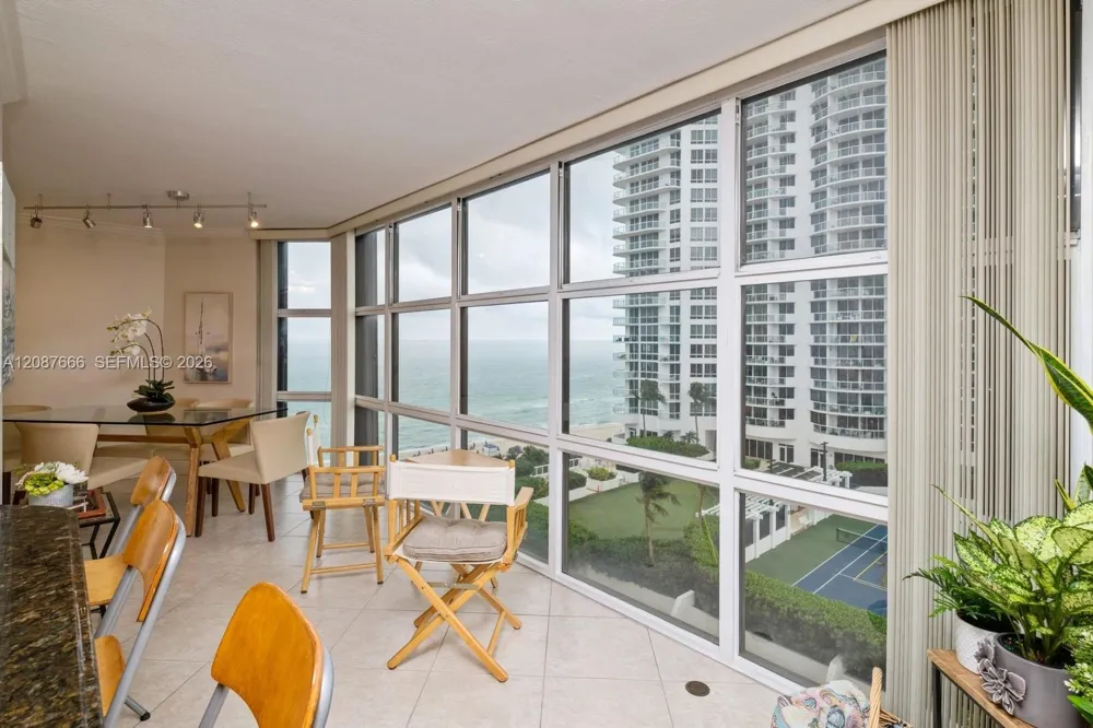 6423 Collins Ave #1201 Miami Beach, FL 33141