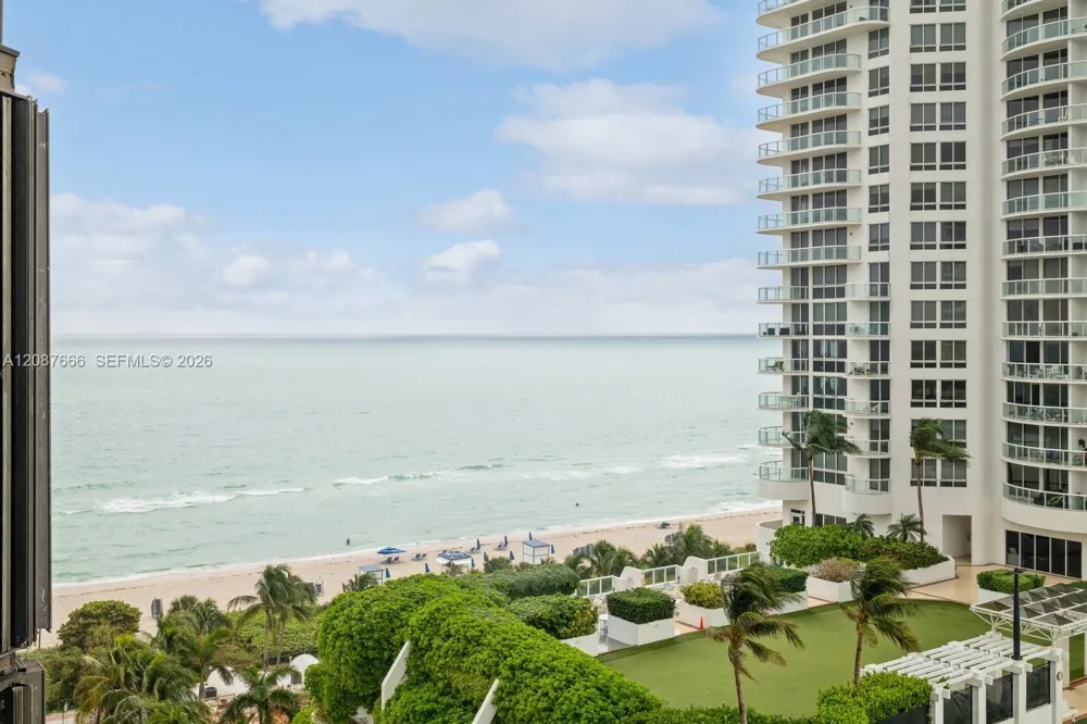 6423 Collins Ave #1201 Miami Beach, FL 33141