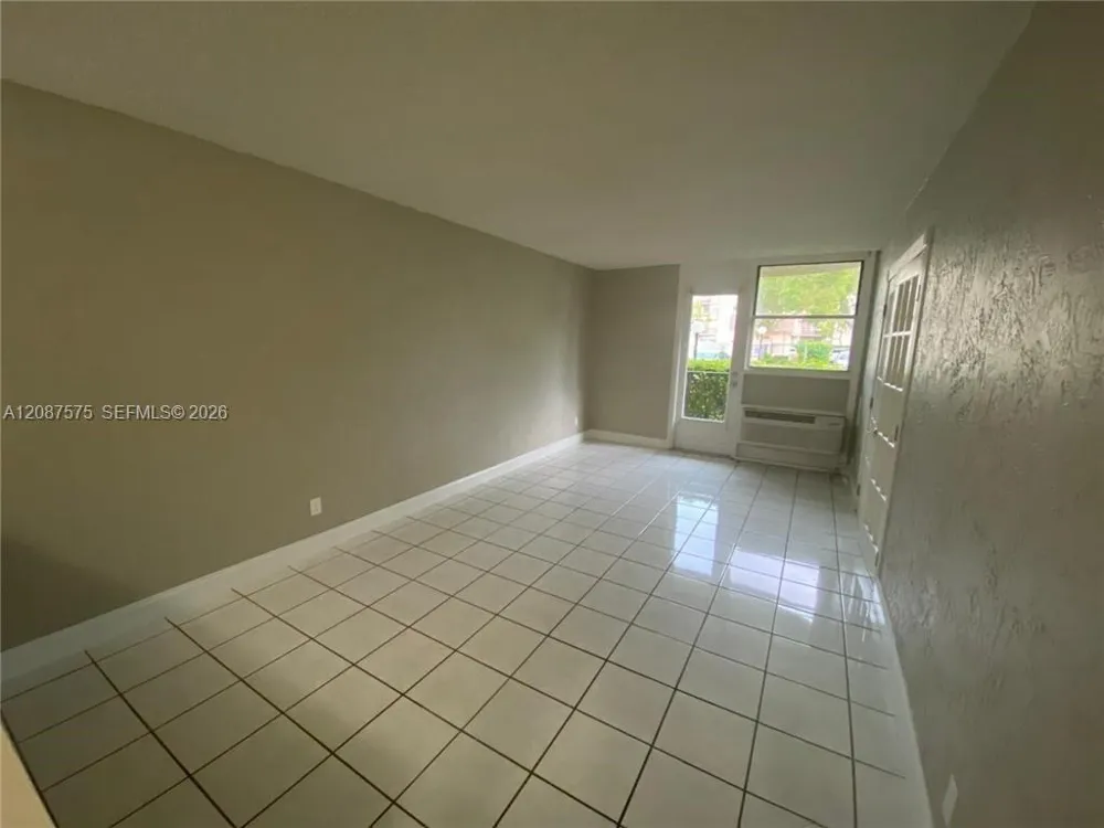 2771 Riverside Dr #111-A Coral Springs, FL 33065