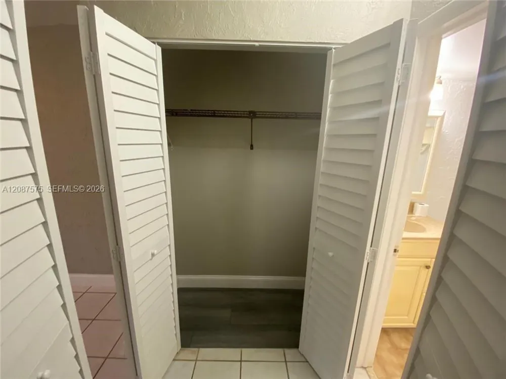 2771 Riverside Dr #111-A Coral Springs, FL 33065
