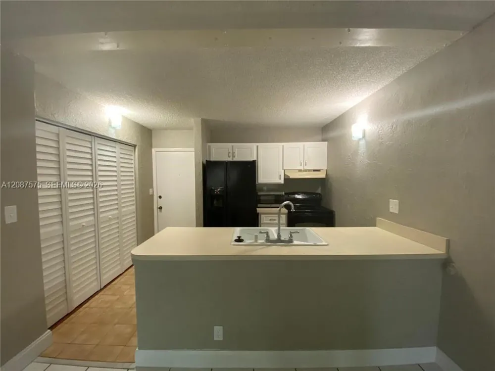 2771 Riverside Dr #111-A Coral Springs, FL 33065