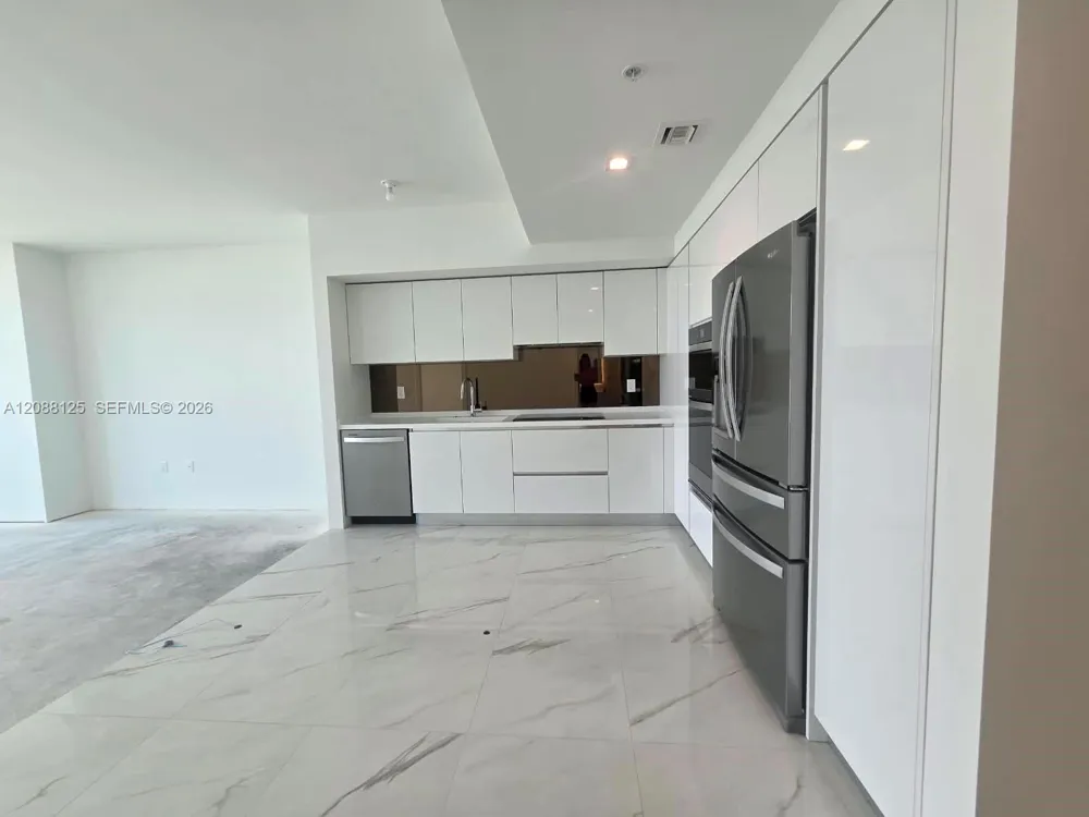 1170 E Hallandale Beach Blvd #1105 Hallandale Beach, FL 33009