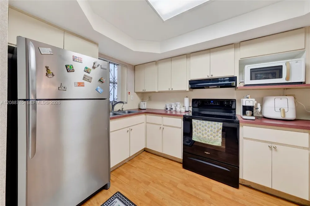 305 W 68th St #419 Hialeah, FL 33014
