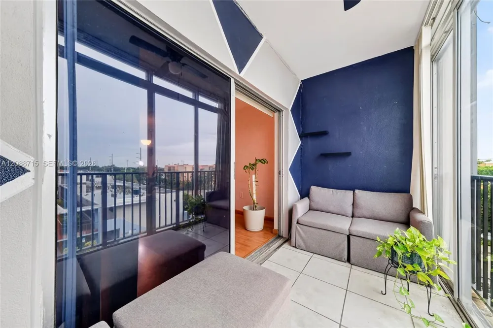 305 W 68th St #419 Hialeah, FL 33014