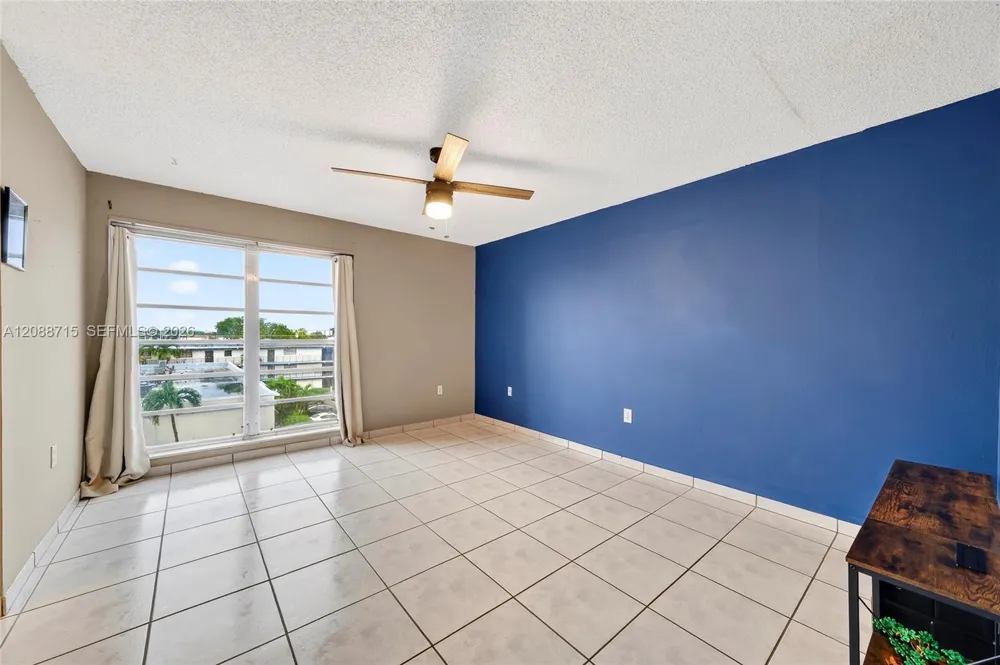 305 W 68th St #419 Hialeah, FL 33014