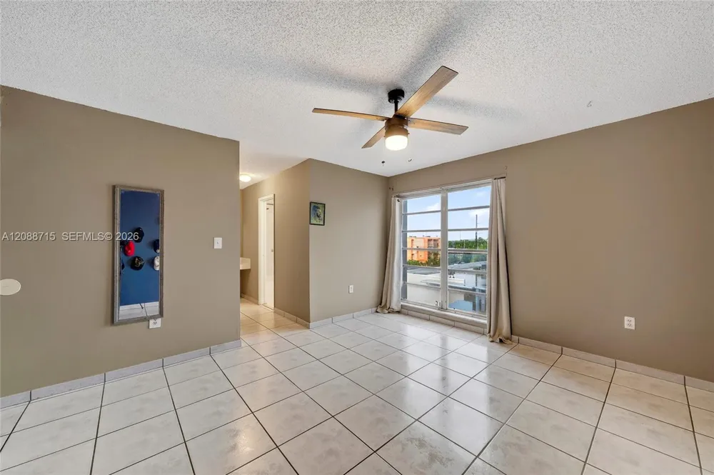 305 W 68th St #419 Hialeah, FL 33014