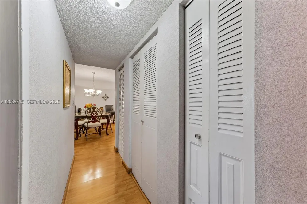 305 W 68th St #419 Hialeah, FL 33014