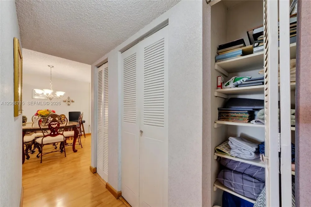 305 W 68th St #419 Hialeah, FL 33014