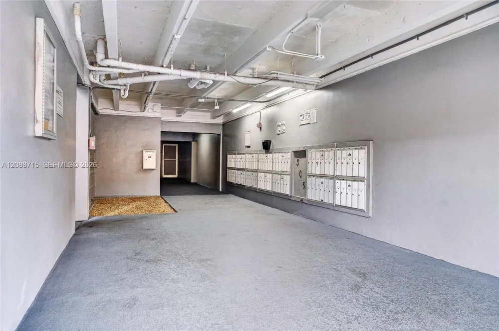 305 W 68th St #419 Hialeah, FL 33014