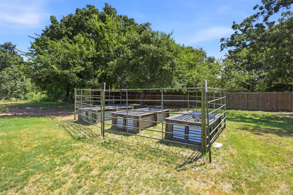 109 Crestwood Lane Springtown, TX 76082