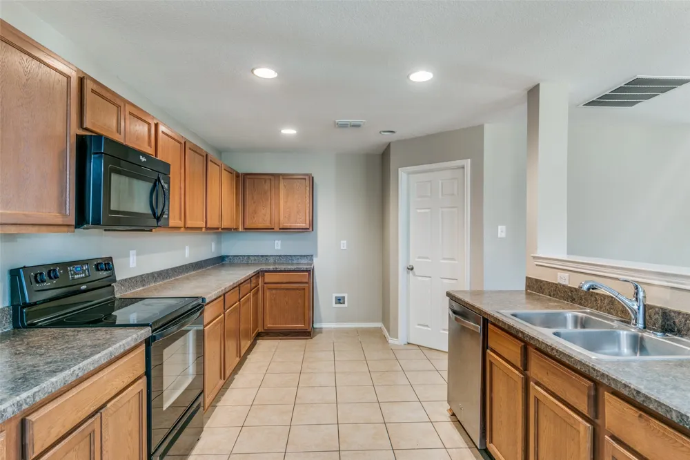 13085 Minnow Way Frisco, TX 75035
