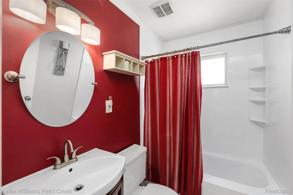 341 W Farnum Avenue Madison Heights City, MI 48071