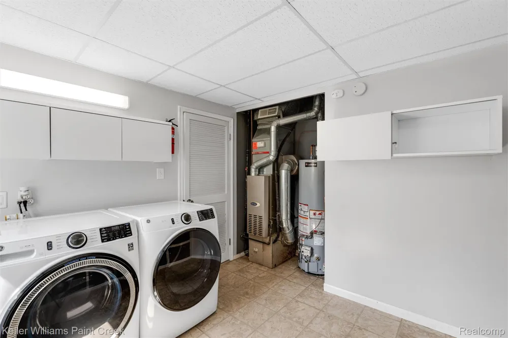 341 W Farnum Avenue Madison Heights City, MI 48071
