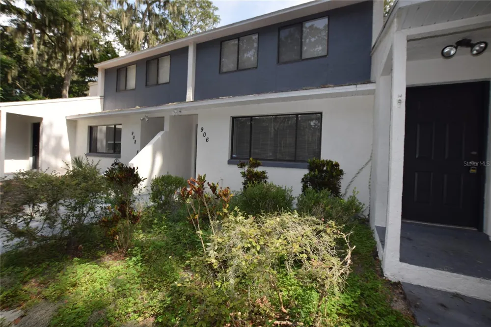 906 SUMTER STREET Leesburg, FL 34748