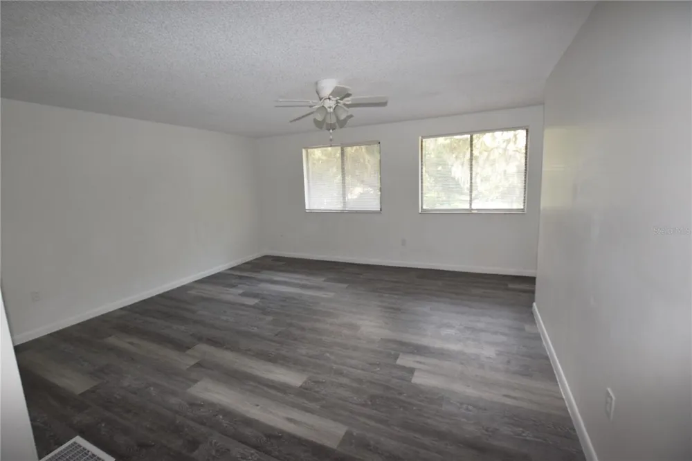906 SUMTER STREET Leesburg, FL 34748