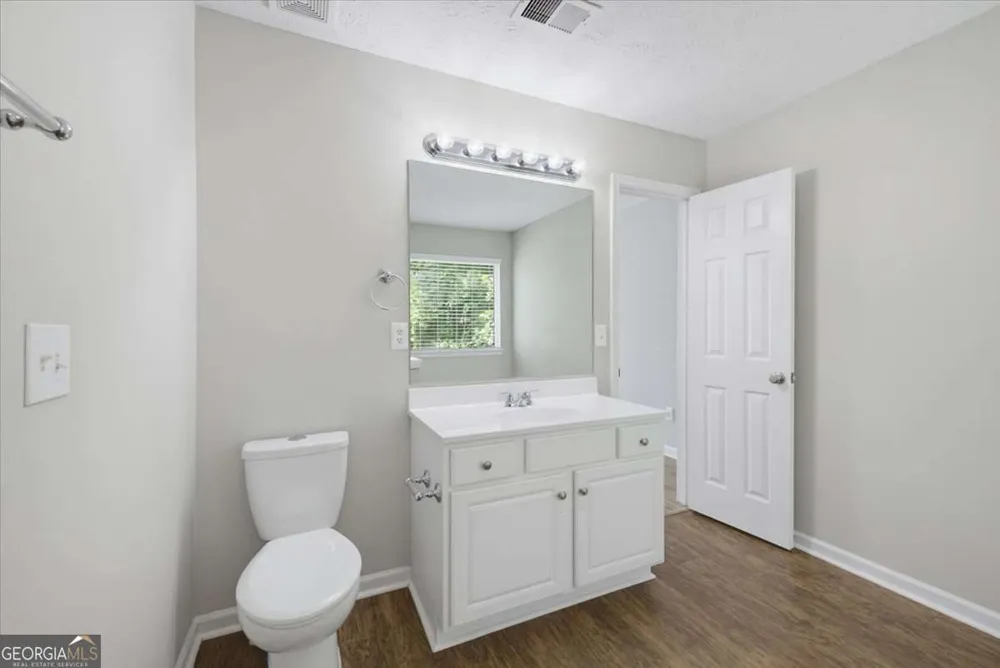 4869 Noah RDG Acworth, GA 30101