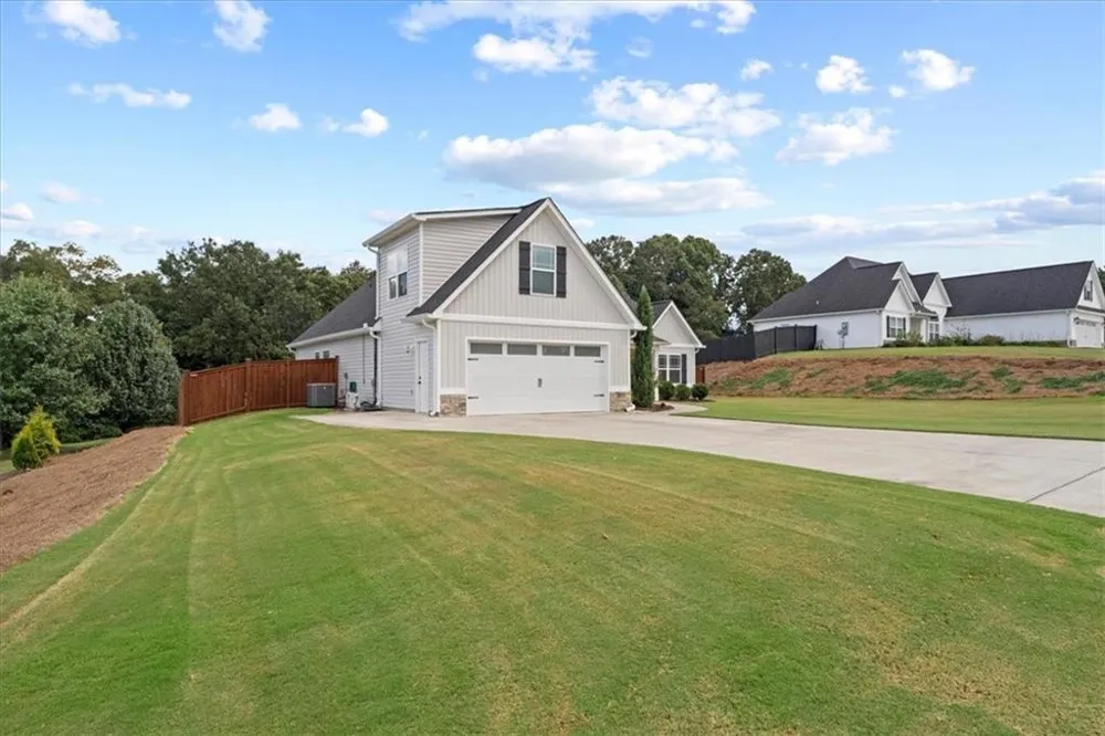 235 Willow Haven Street SE Calhoun, GA 30701