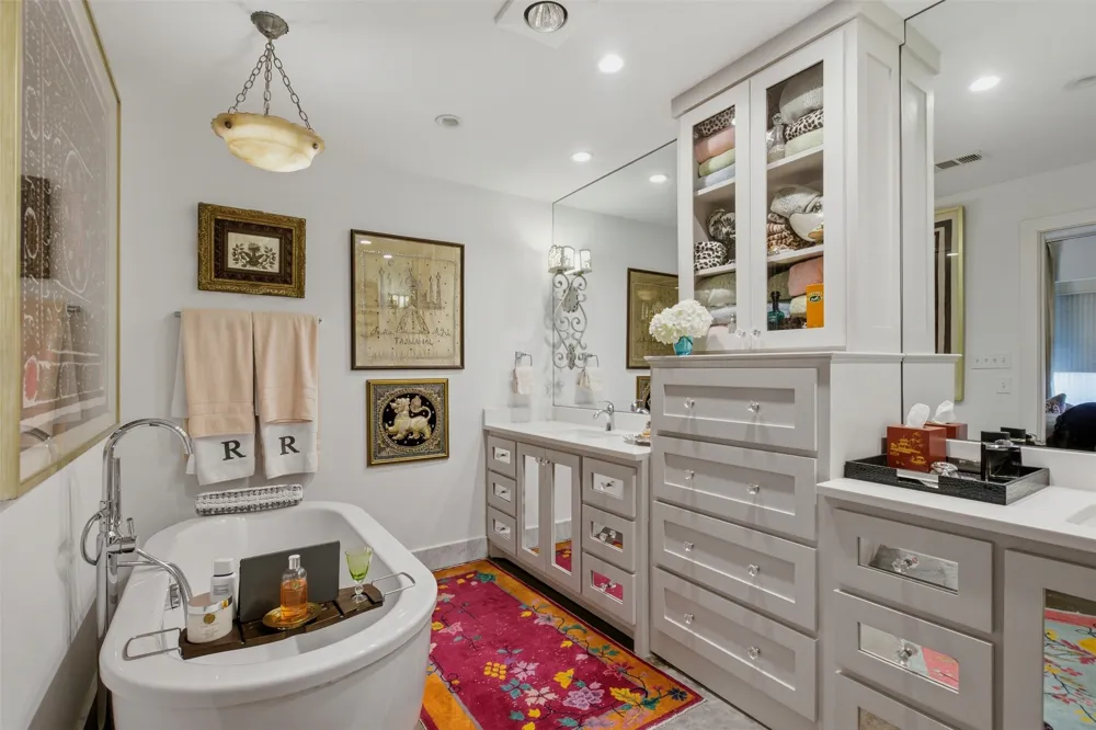 2303 Farrington Street #110 Dallas, TX 75207