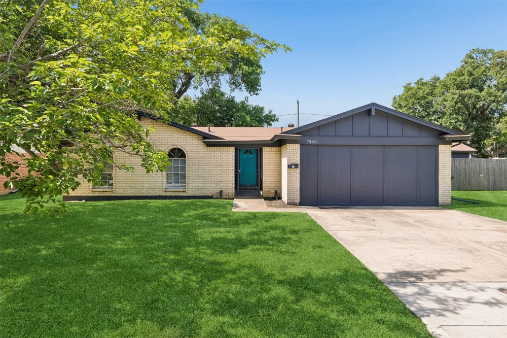 7440 Beckwood Drive Fort Worth, TX 76112