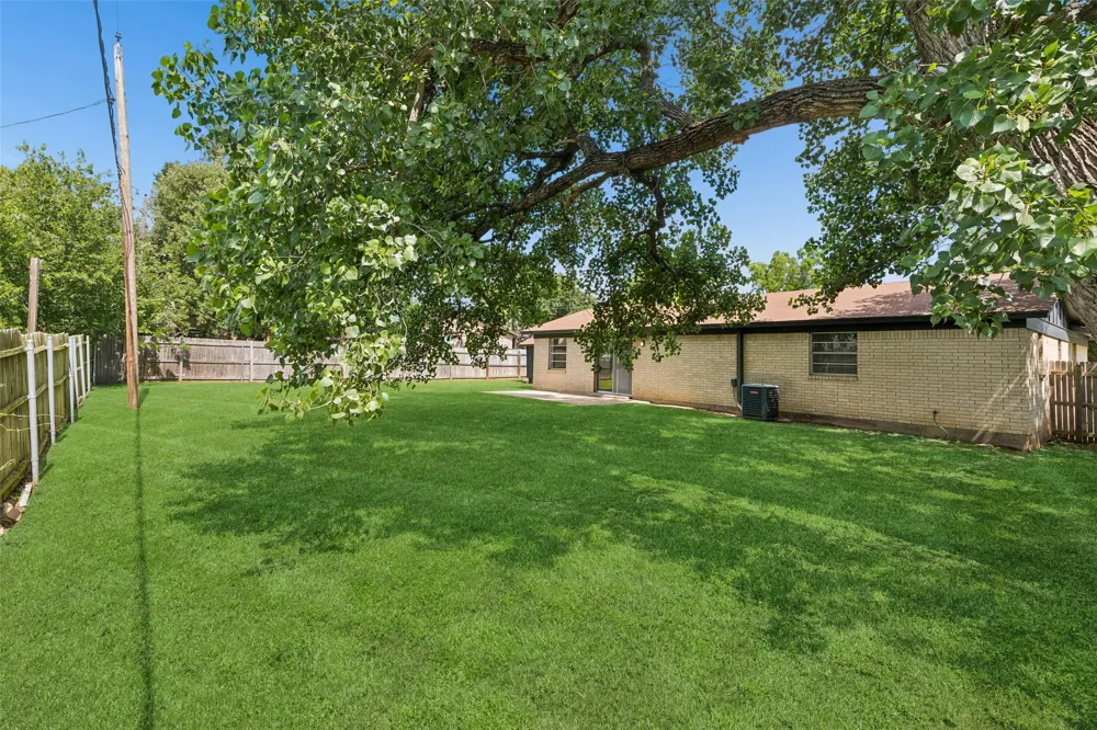 7440 Beckwood Drive Fort Worth, TX 76112