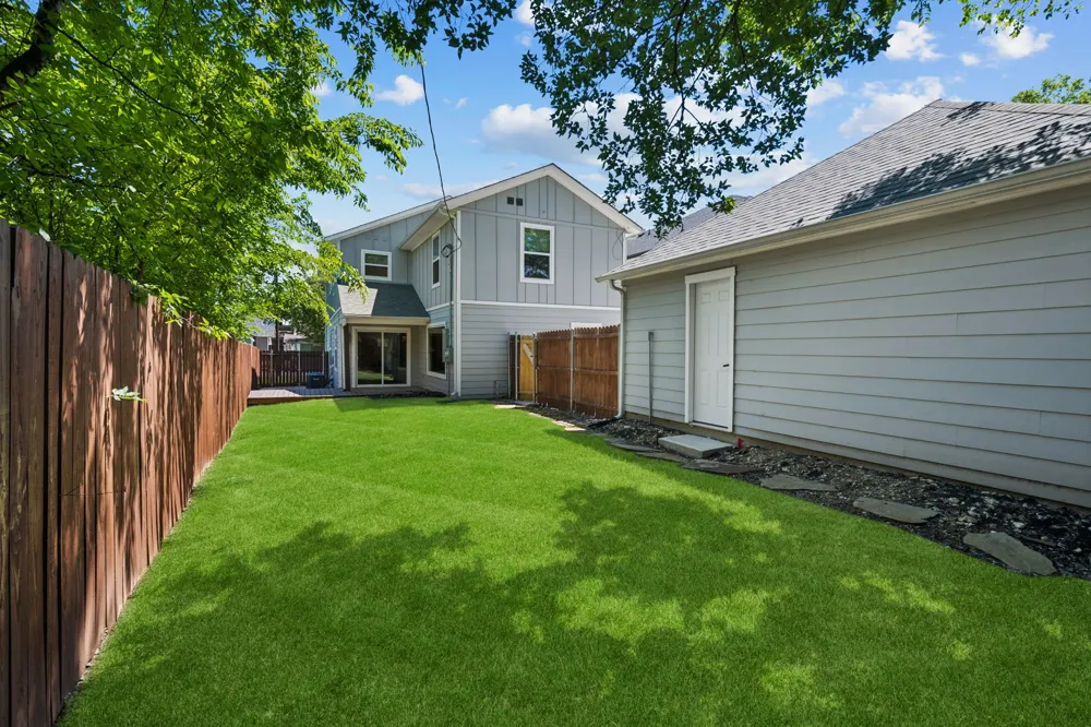 2728 Livingston Avenue Fort Worth, TX 76110
