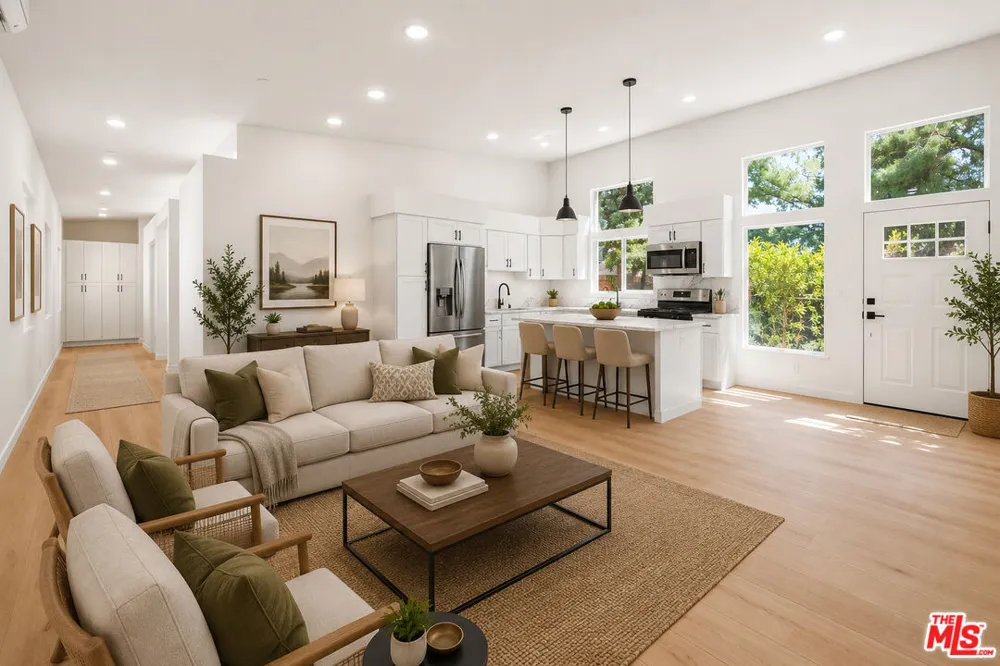 22320 Itasca Street Chatsworth, CA 91311