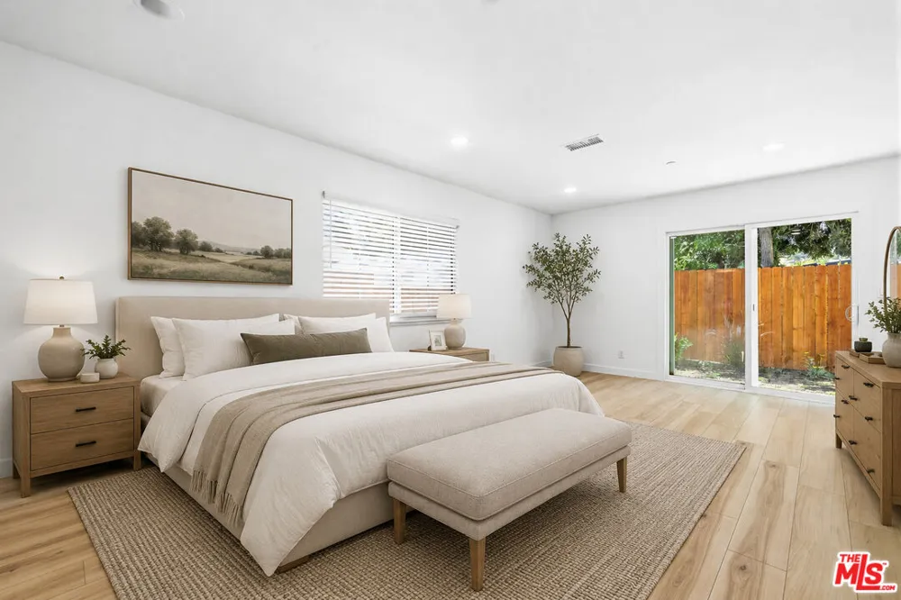 22320 Itasca Street Chatsworth, CA 91311