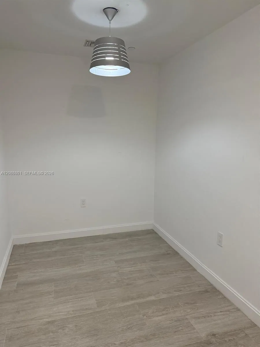 55 SW 9th St #2401 Miami, FL 33130