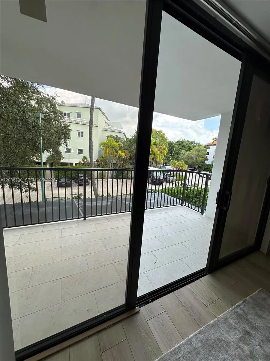 55 Ocean Lane Dr #2028 Key Biscayne, FL 33149