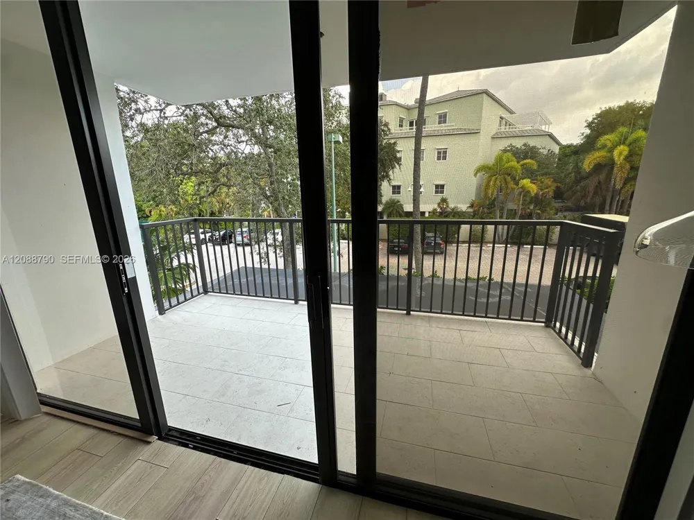 55 Ocean Lane Dr #2028 Key Biscayne, FL 33149