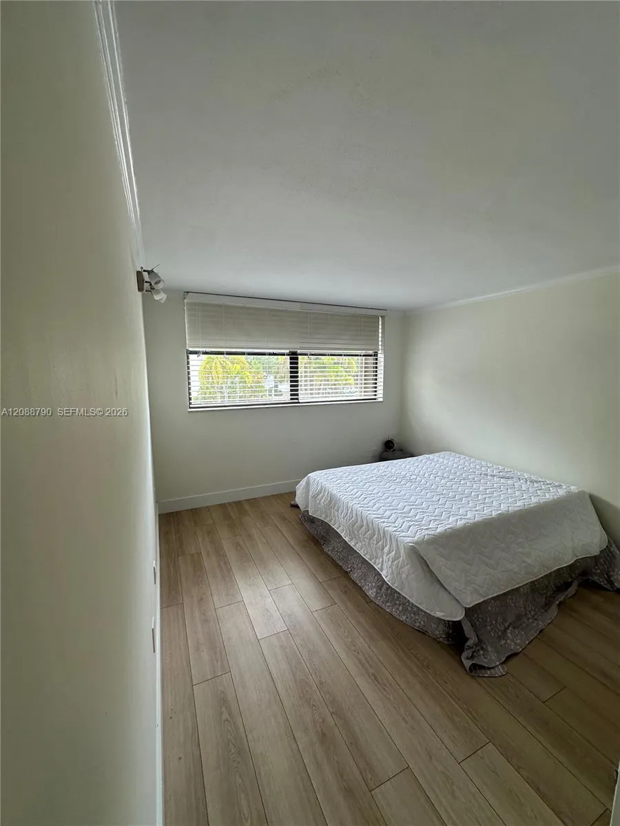 55 Ocean Lane Dr #2028 Key Biscayne, FL 33149