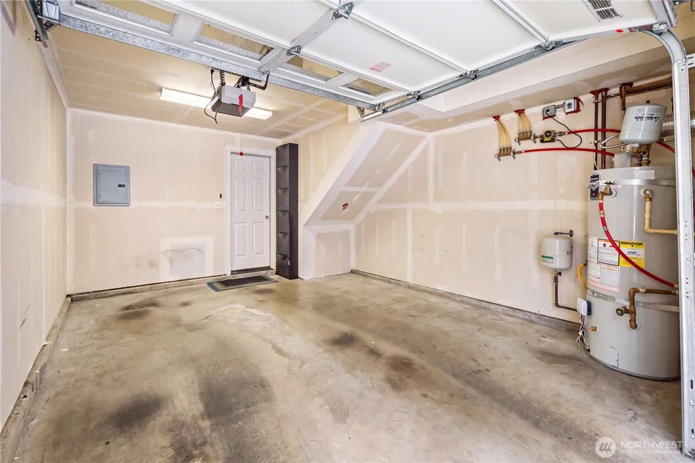 128 B 25th Avenue E Seattle, WA 98112