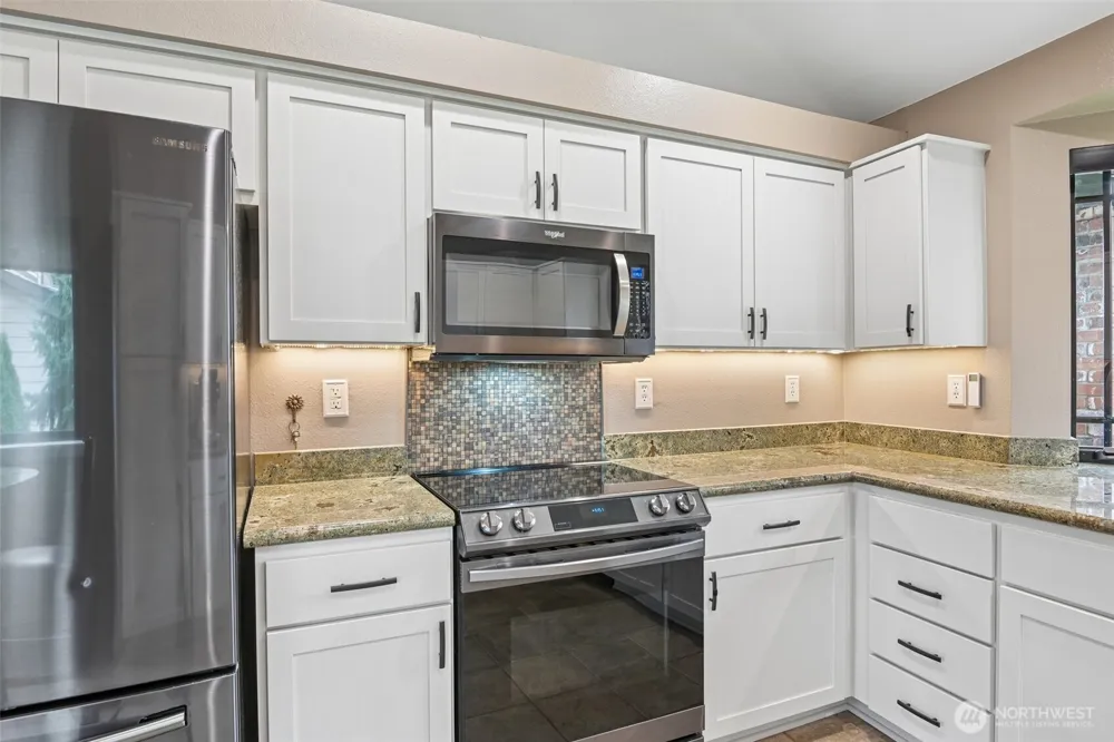 5117 Nathan Loop SE Auburn, WA 98092