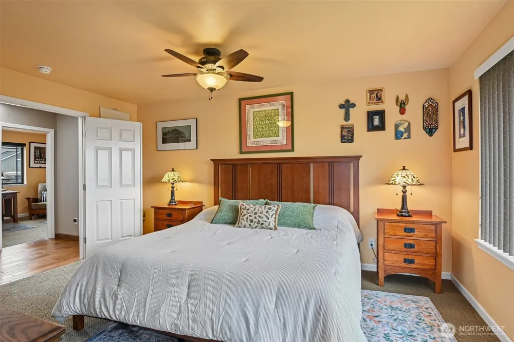 5117 Nathan Loop SE Auburn, WA 98092