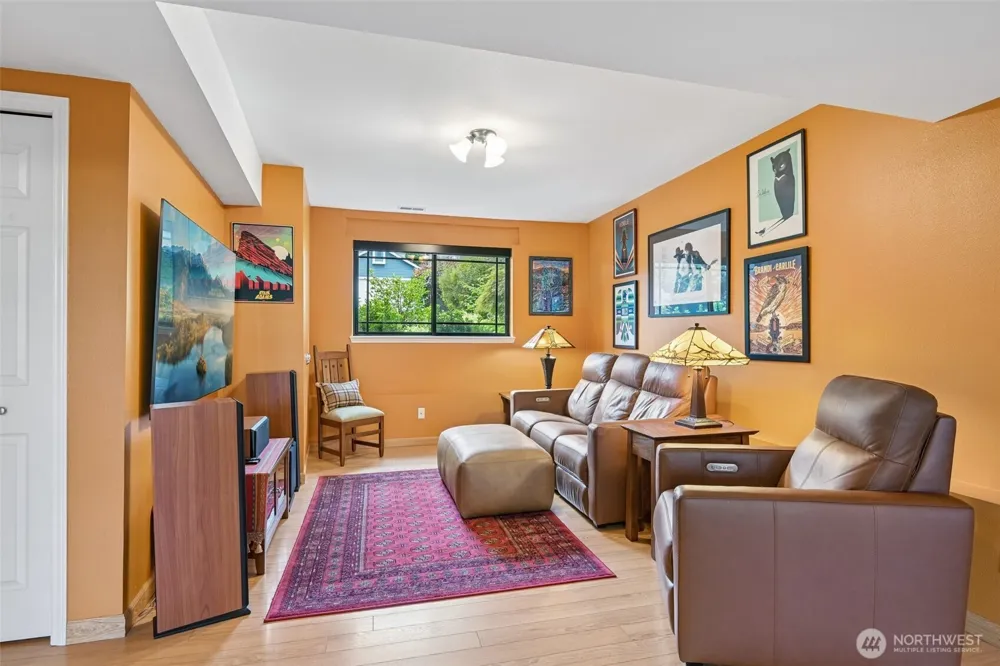 5117 Nathan Loop SE Auburn, WA 98092